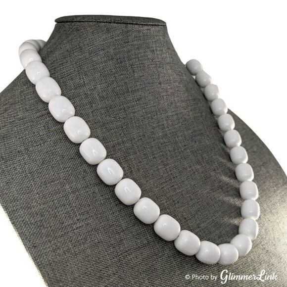 Vintage White Beaded Necklace, Chunky Oval Beads - Picture 1 of 11